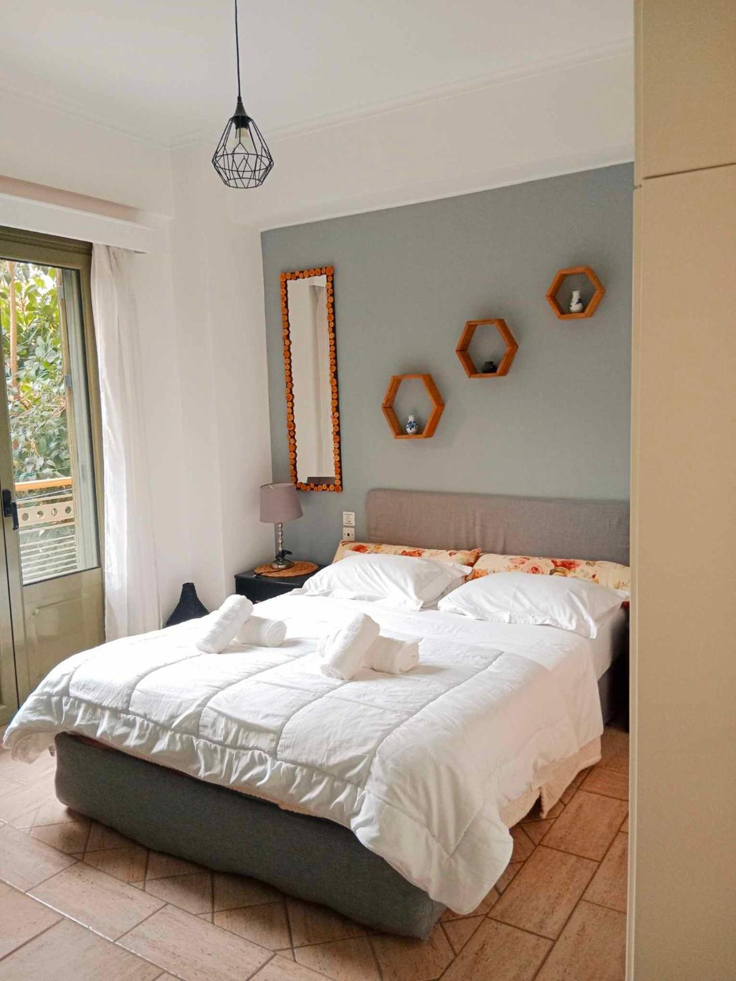 Lazarus 2Bd Apartment In The Center Patras Exteriör bild
