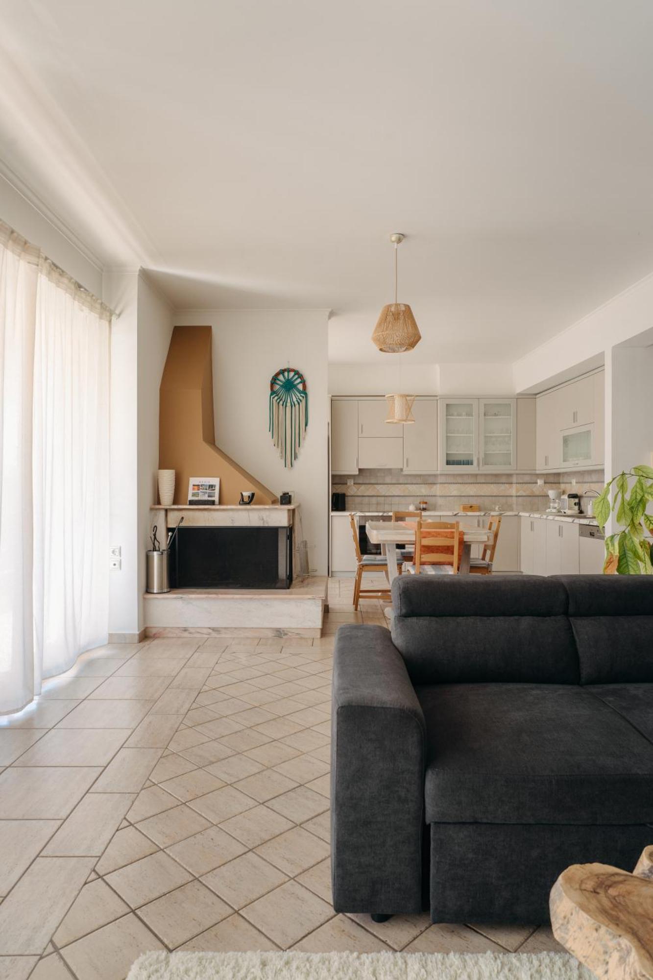 Lazarus 2Bd Apartment In The Center Patras Exteriör bild